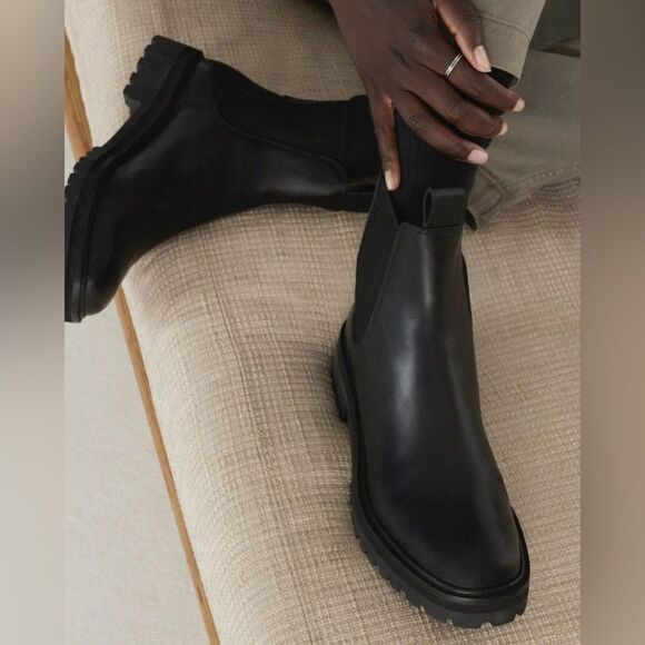 NEW EVERLANE Lug Chelsea Boot in Black Leather - Picture 3 of 9